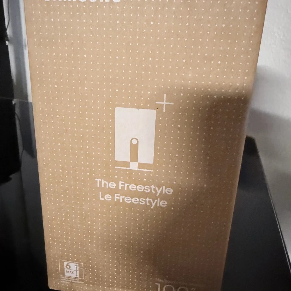 Samsung Freestyle Projector - Picture 3 of 4